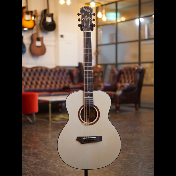 고퍼우드 i110S 미니 통 기타